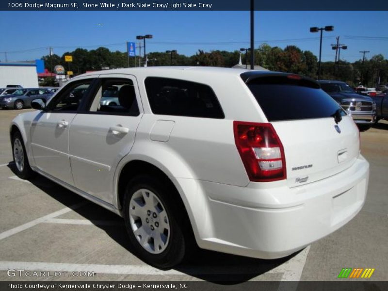 Stone White / Dark Slate Gray/Light Slate Gray 2006 Dodge Magnum SE