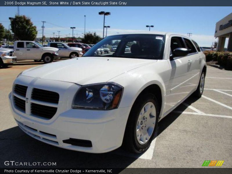 Stone White / Dark Slate Gray/Light Slate Gray 2006 Dodge Magnum SE
