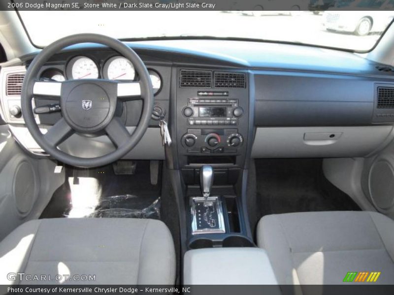 Stone White / Dark Slate Gray/Light Slate Gray 2006 Dodge Magnum SE