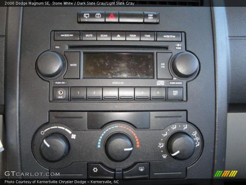 Stone White / Dark Slate Gray/Light Slate Gray 2006 Dodge Magnum SE