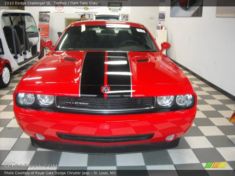 TorRed / Dark Slate Gray 2010 Dodge Challenger SE