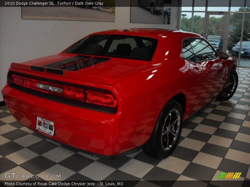 TorRed / Dark Slate Gray 2010 Dodge Challenger SE