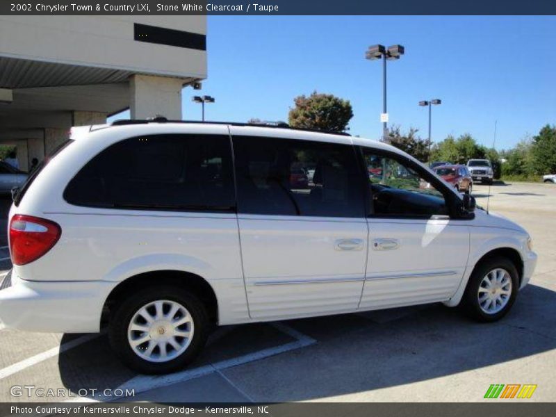 Stone White Clearcoat / Taupe 2002 Chrysler Town & Country LXi