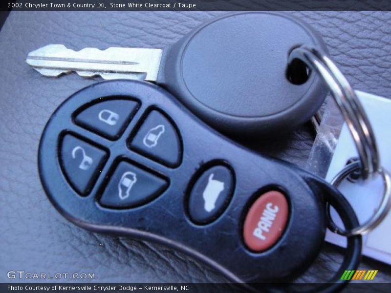 Stone White Clearcoat / Taupe 2002 Chrysler Town & Country LXi