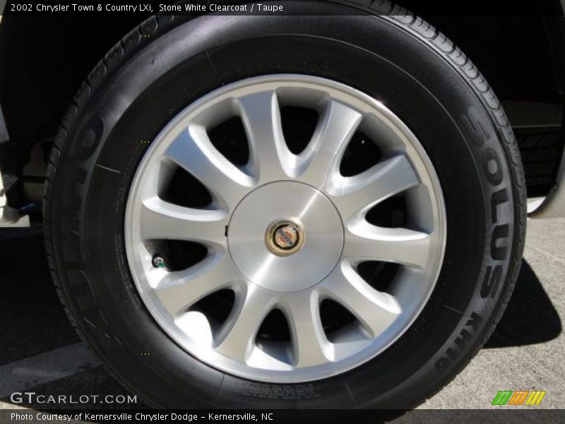 Stone White Clearcoat / Taupe 2002 Chrysler Town & Country LXi