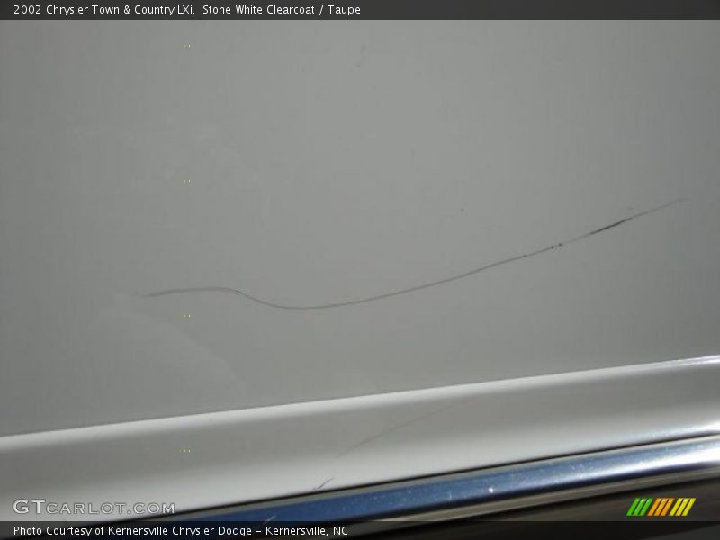 Stone White Clearcoat / Taupe 2002 Chrysler Town & Country LXi