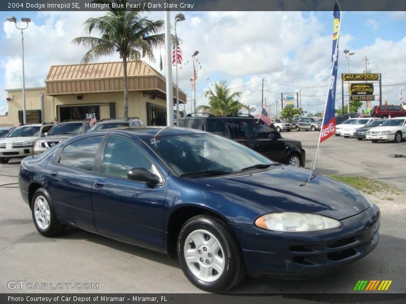 Midnight Blue Pearl / Dark Slate Gray 2004 Dodge Intrepid SE