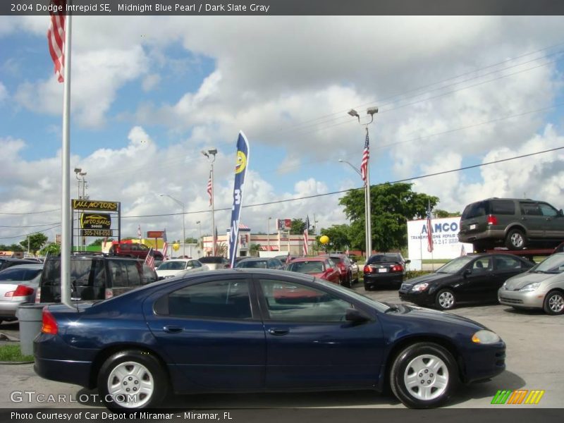 Midnight Blue Pearl / Dark Slate Gray 2004 Dodge Intrepid SE
