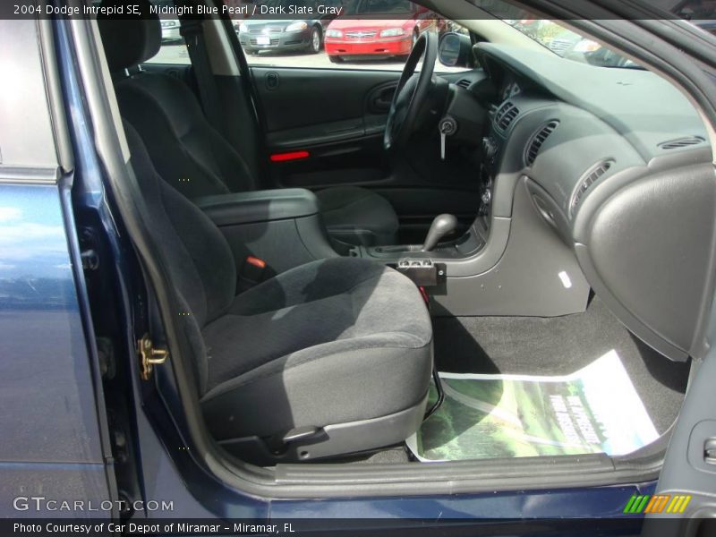 Midnight Blue Pearl / Dark Slate Gray 2004 Dodge Intrepid SE