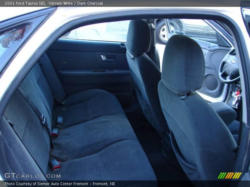 Vibrant White / Dark Charcoal 2001 Ford Taurus SES