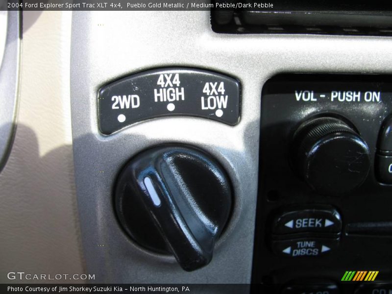 Pueblo Gold Metallic / Medium Pebble/Dark Pebble 2004 Ford Explorer Sport Trac XLT 4x4
