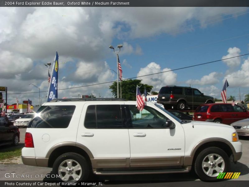 Oxford White / Medium Parchment 2004 Ford Explorer Eddie Bauer