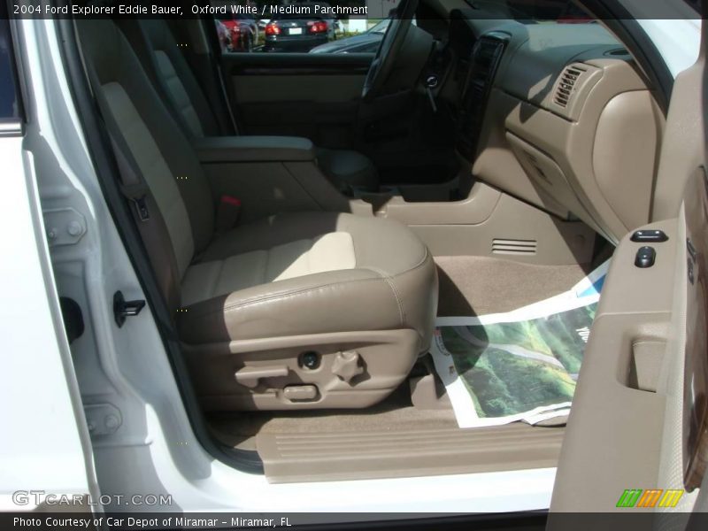 Oxford White / Medium Parchment 2004 Ford Explorer Eddie Bauer