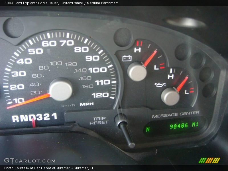 Oxford White / Medium Parchment 2004 Ford Explorer Eddie Bauer