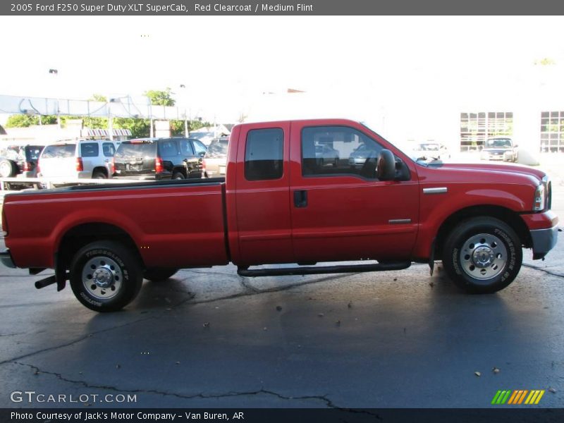 Red Clearcoat / Medium Flint 2005 Ford F250 Super Duty XLT SuperCab