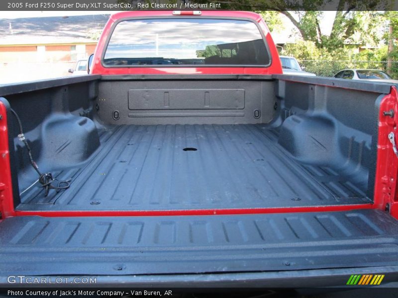 Red Clearcoat / Medium Flint 2005 Ford F250 Super Duty XLT SuperCab