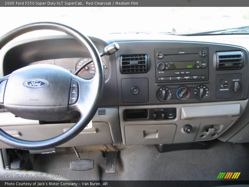 Red Clearcoat / Medium Flint 2005 Ford F250 Super Duty XLT SuperCab