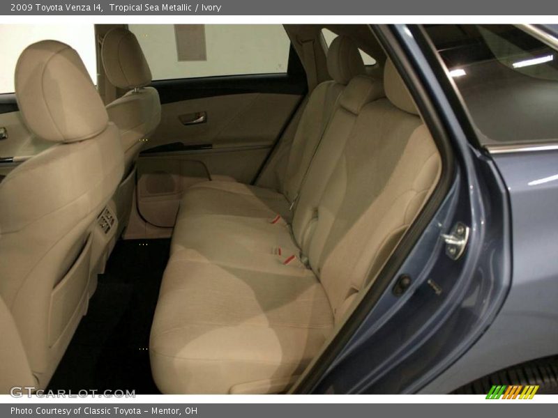Tropical Sea Metallic / Ivory 2009 Toyota Venza I4