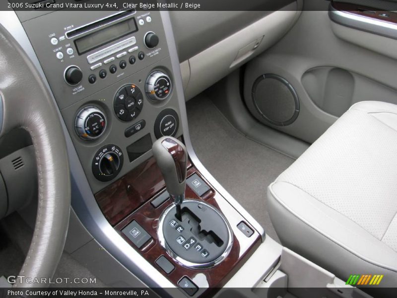 Clear Beige Metallic / Beige 2006 Suzuki Grand Vitara Luxury 4x4