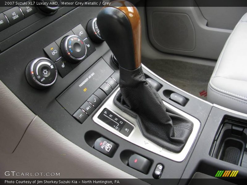 Meteor Grey Metallic / Grey 2007 Suzuki XL7 Luxury AWD