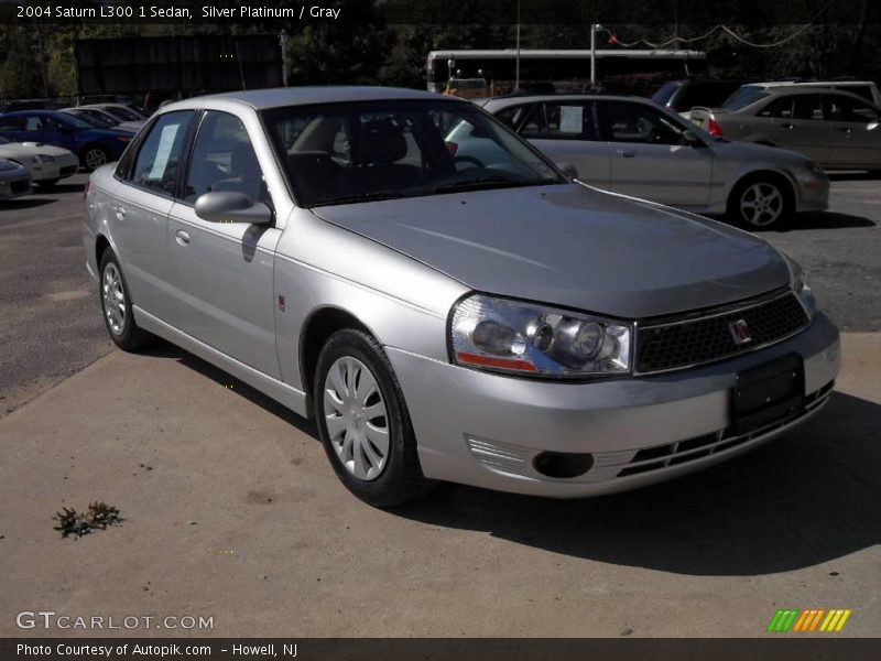 Silver Platinum / Gray 2004 Saturn L300 1 Sedan