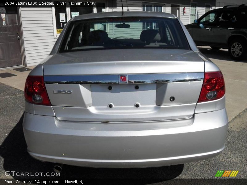 Silver Platinum / Gray 2004 Saturn L300 1 Sedan