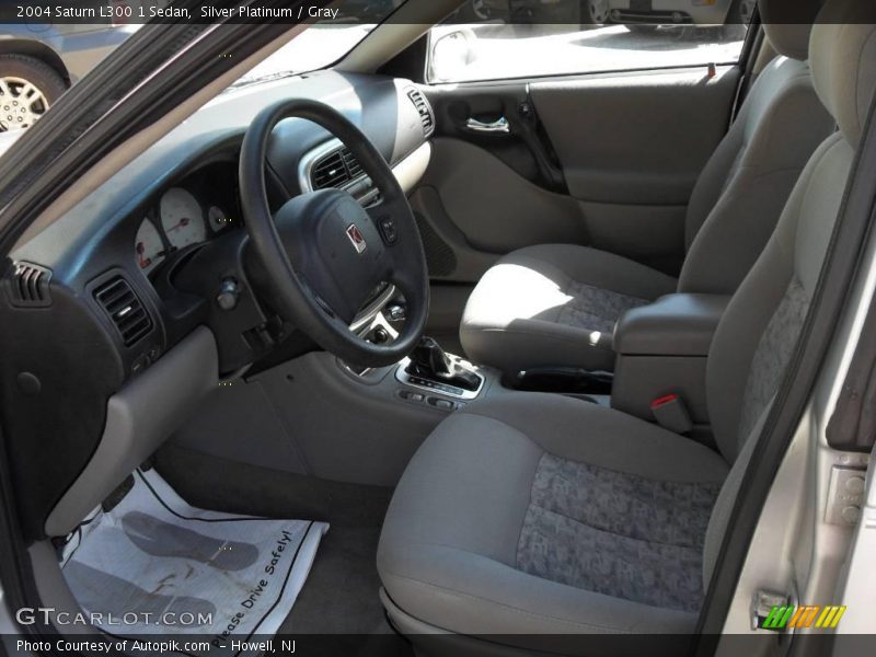 Silver Platinum / Gray 2004 Saturn L300 1 Sedan