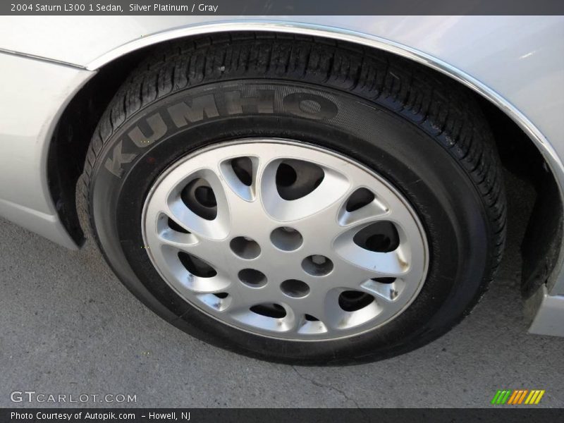 Silver Platinum / Gray 2004 Saturn L300 1 Sedan