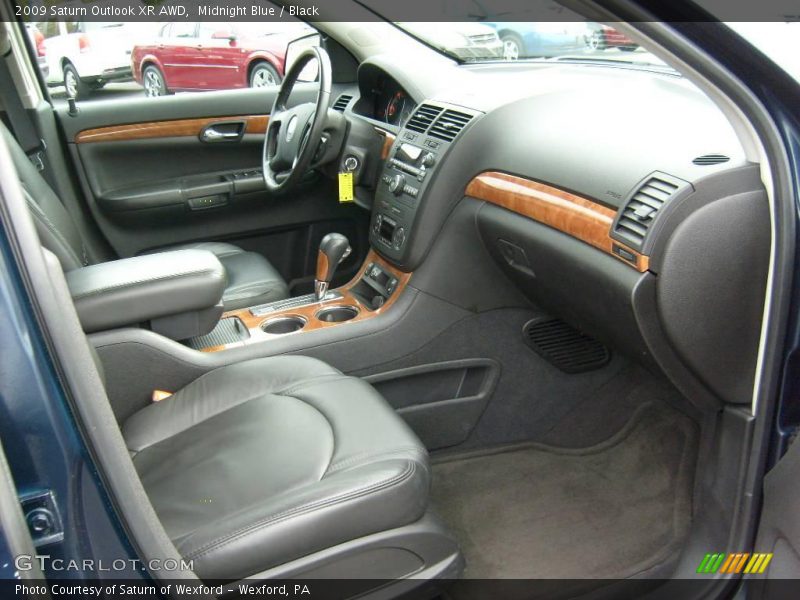 Midnight Blue / Black 2009 Saturn Outlook XR AWD