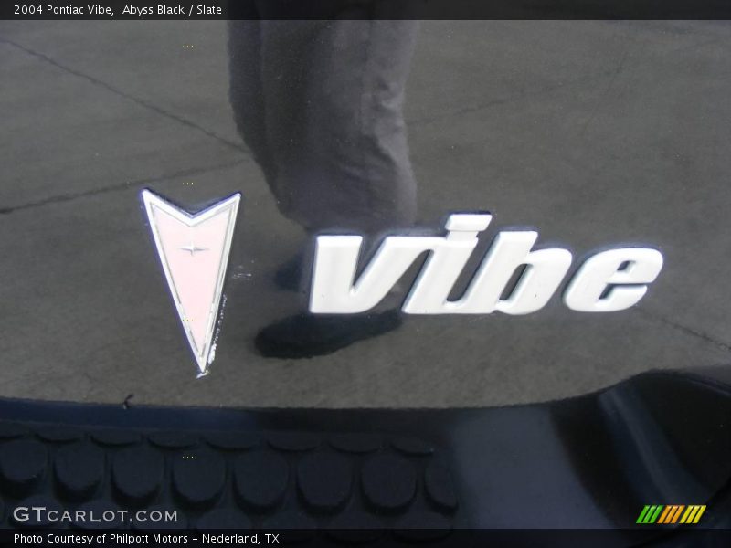 Abyss Black / Slate 2004 Pontiac Vibe