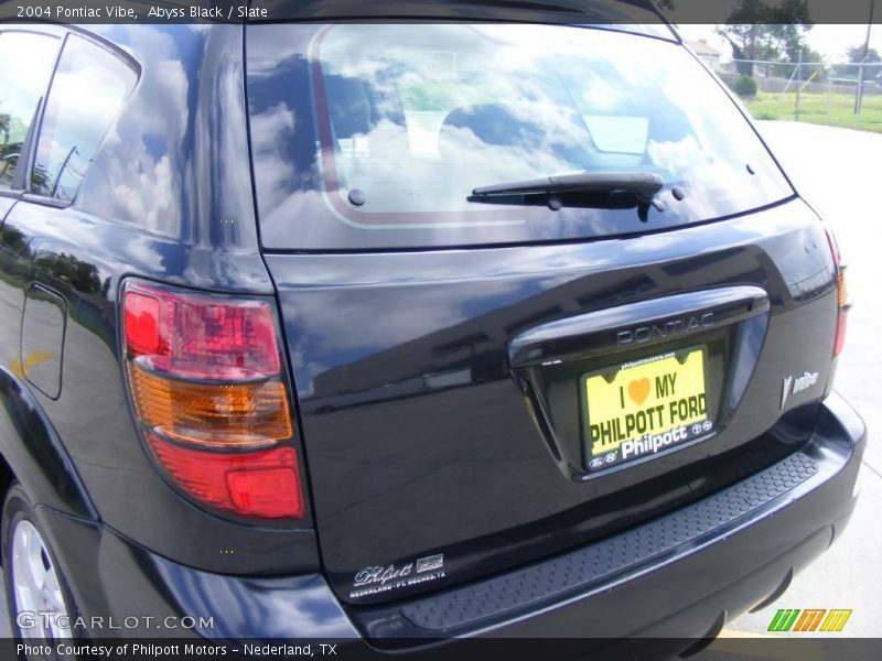 Abyss Black / Slate 2004 Pontiac Vibe