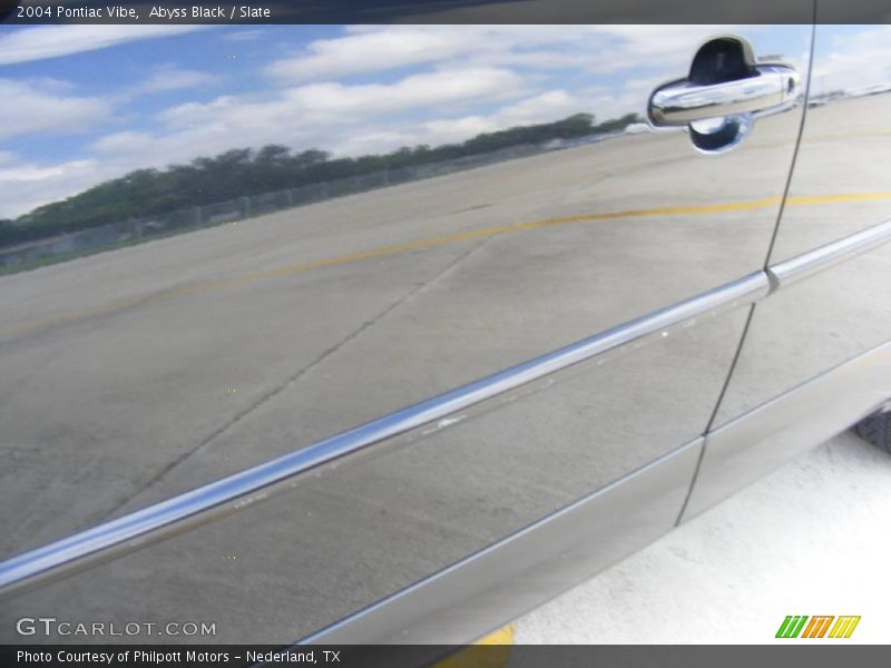 Abyss Black / Slate 2004 Pontiac Vibe