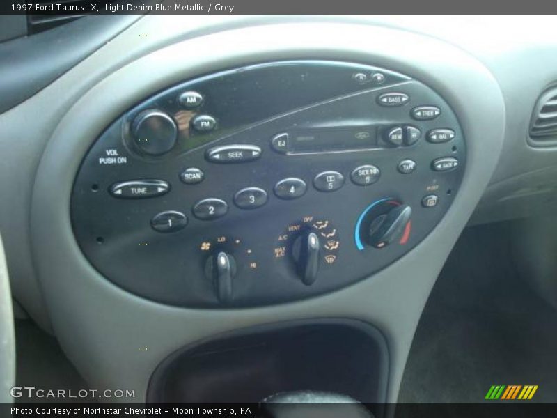 Light Denim Blue Metallic / Grey 1997 Ford Taurus LX