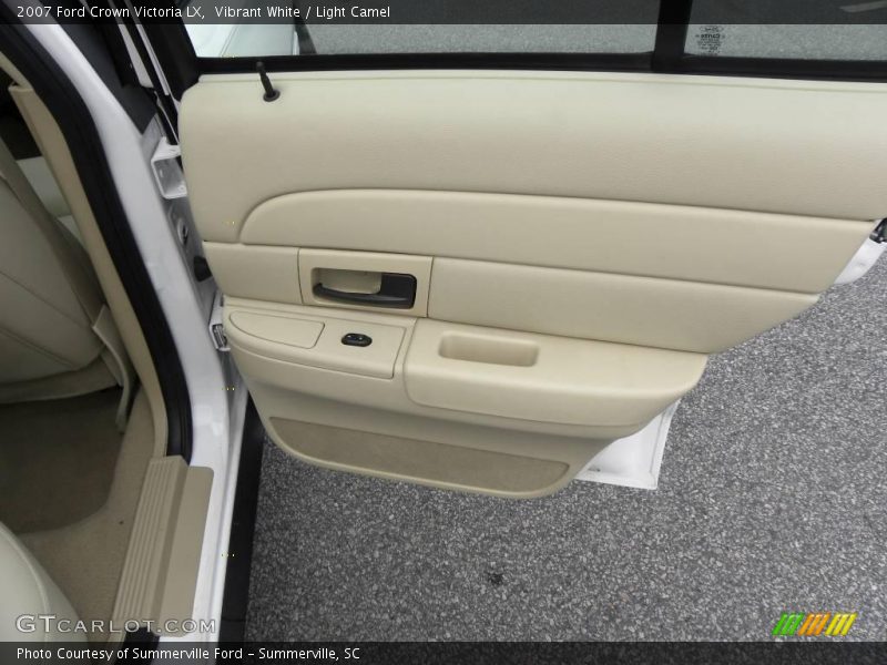 Vibrant White / Light Camel 2007 Ford Crown Victoria LX