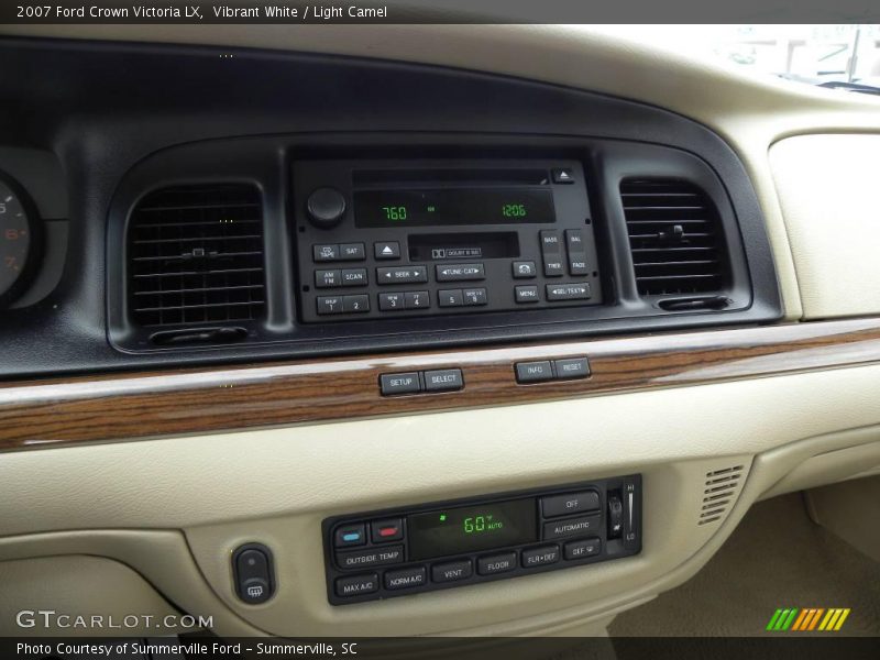 Vibrant White / Light Camel 2007 Ford Crown Victoria LX