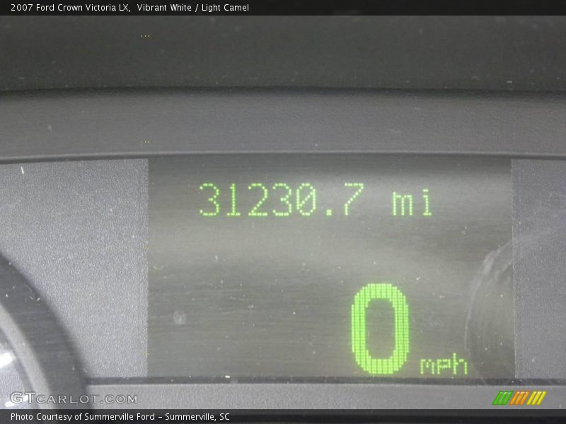 Vibrant White / Light Camel 2007 Ford Crown Victoria LX