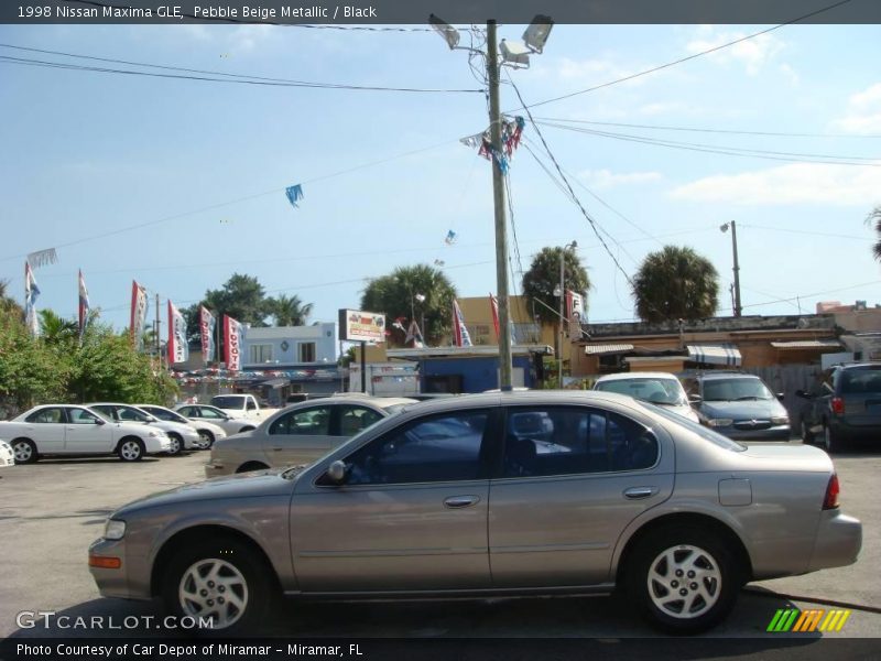 Pebble Beige Metallic / Black 1998 Nissan Maxima GLE