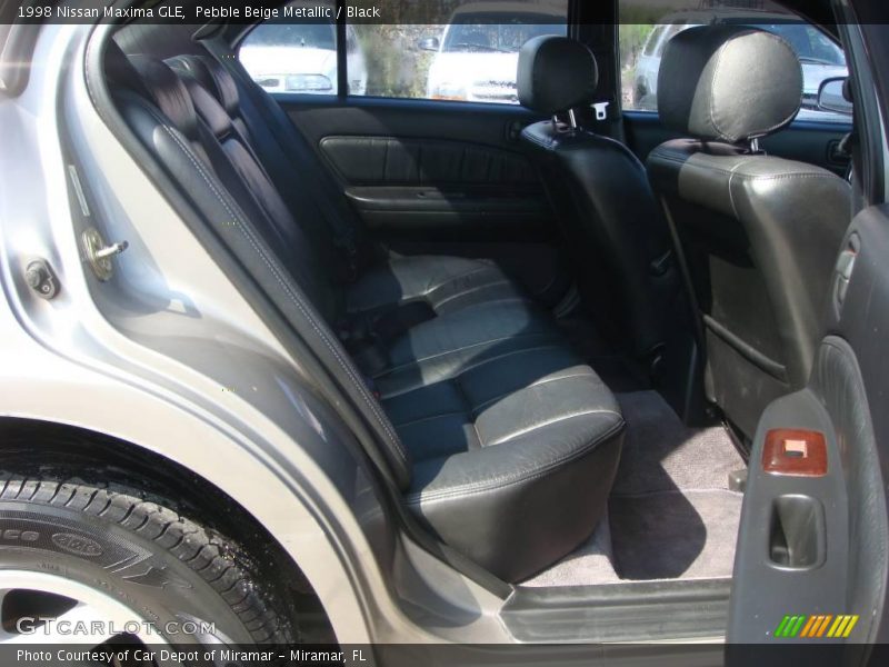 Pebble Beige Metallic / Black 1998 Nissan Maxima GLE
