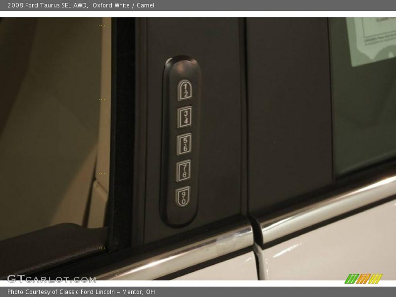 Oxford White / Camel 2008 Ford Taurus SEL AWD
