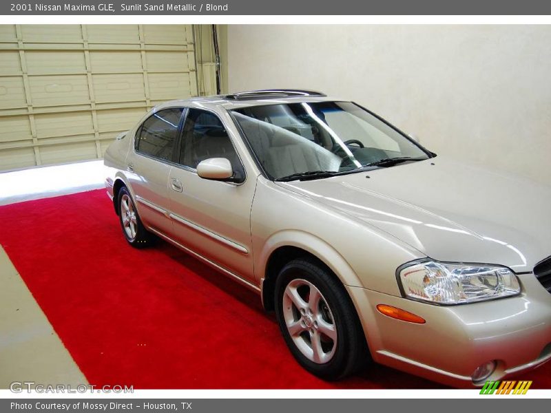 Sunlit Sand Metallic / Blond 2001 Nissan Maxima GLE