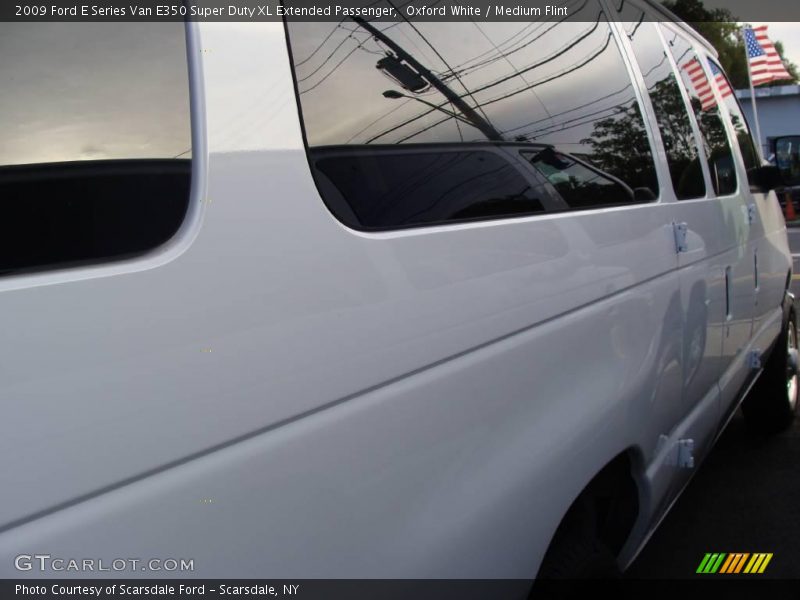 Oxford White / Medium Flint 2009 Ford E Series Van E350 Super Duty XL Extended Passenger