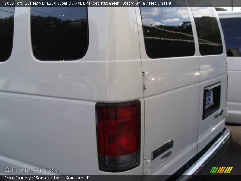 Oxford White / Medium Flint 2009 Ford E Series Van E350 Super Duty XL Extended Passenger