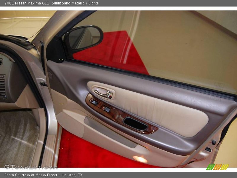Sunlit Sand Metallic / Blond 2001 Nissan Maxima GLE