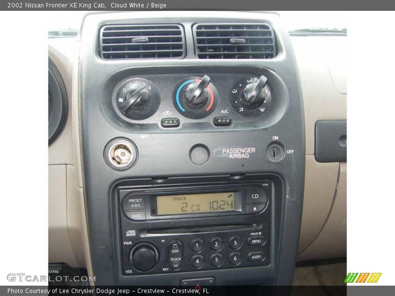 Cloud White / Beige 2002 Nissan Frontier XE King Cab