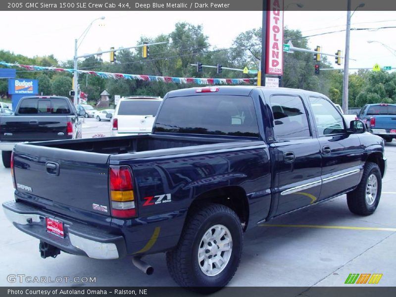 Deep Blue Metallic / Dark Pewter 2005 GMC Sierra 1500 SLE Crew Cab 4x4