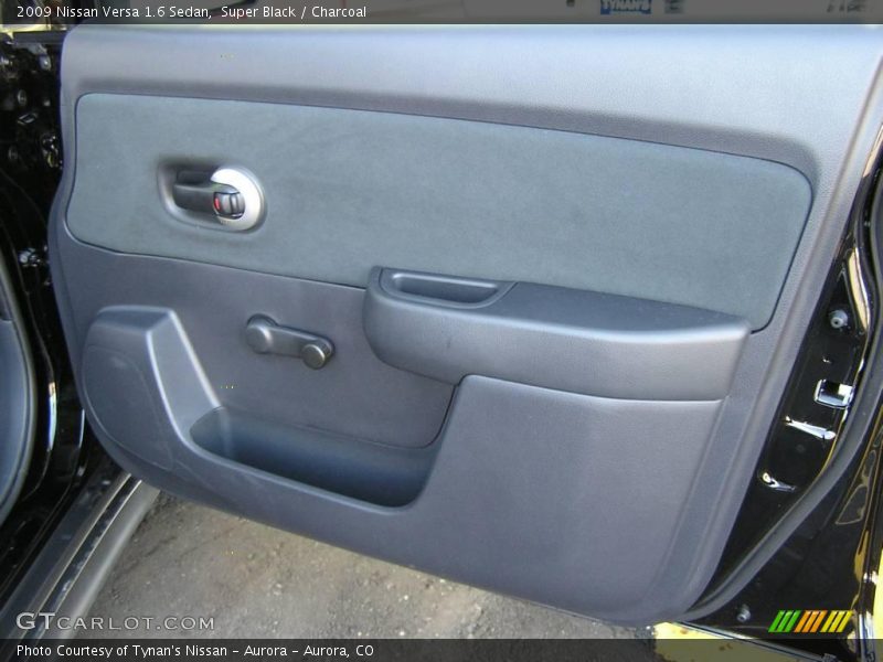 Super Black / Charcoal 2009 Nissan Versa 1.6 Sedan