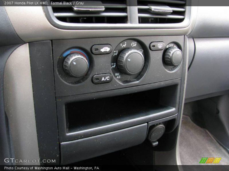 Formal Black / Gray 2007 Honda Pilot LX 4WD