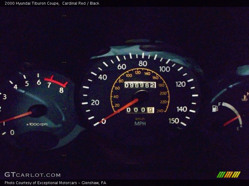 Cardinal Red / Black 2000 Hyundai Tiburon Coupe