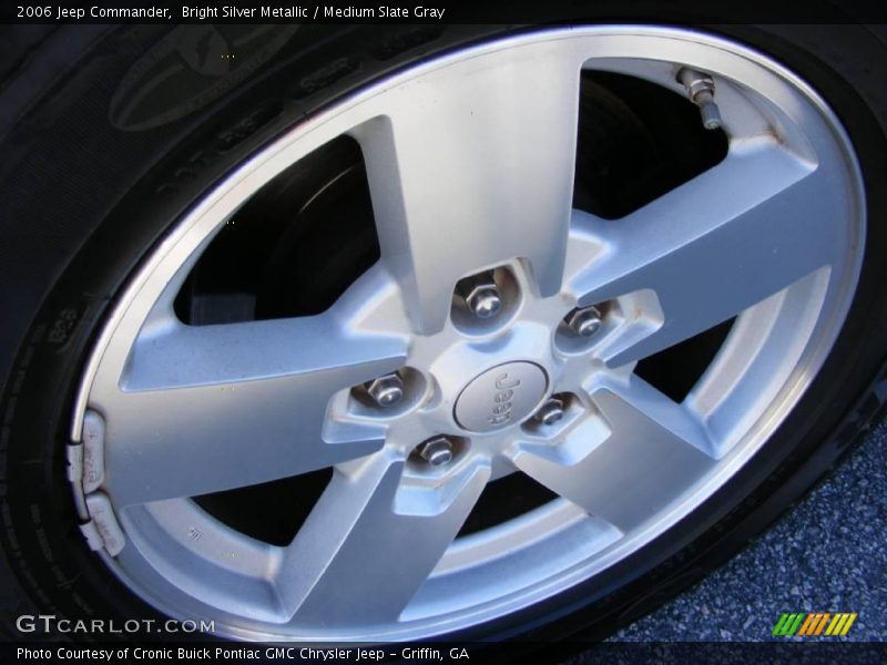 Bright Silver Metallic / Medium Slate Gray 2006 Jeep Commander