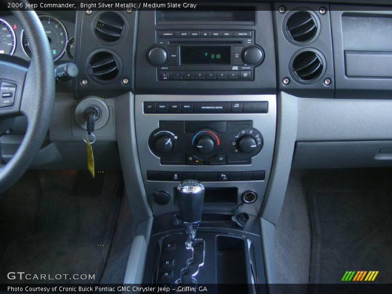 Bright Silver Metallic / Medium Slate Gray 2006 Jeep Commander